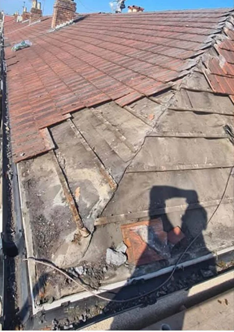 Exposed roof underlay and battens before tiling